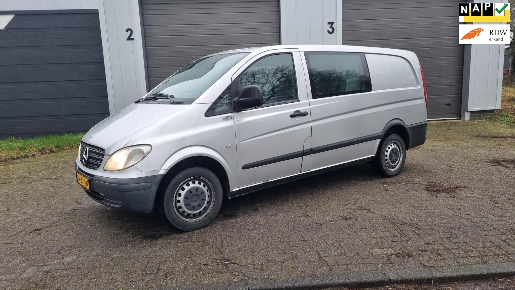 Mercedes-Benz Vito - 111 CDI 111CDI 320 Lang DC luxe AIRCO 350000KM RIJDT GOED - AutoWereld.nl