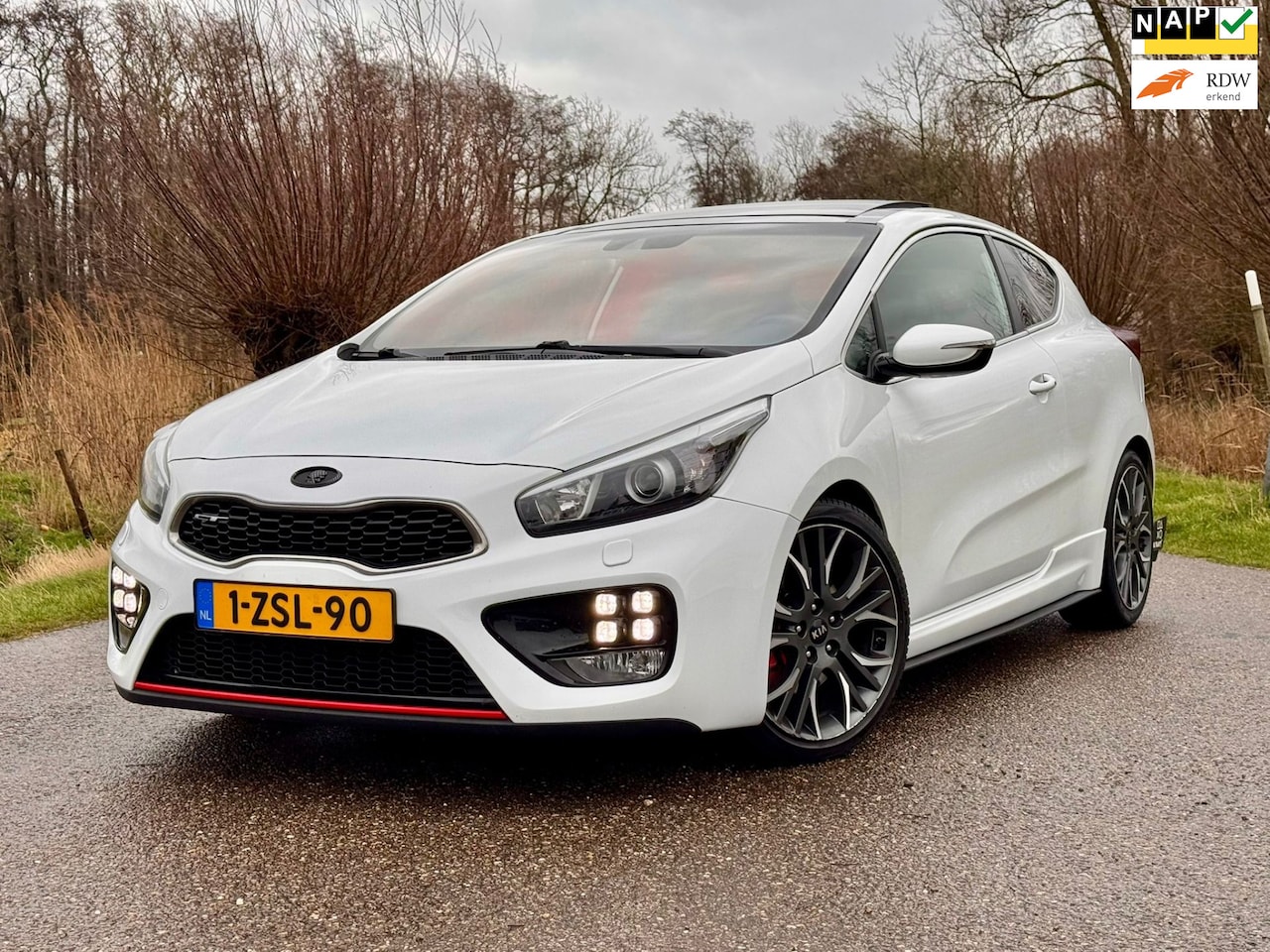 Kia Pro cee'd - 1.6 GT First Edition Clima Navi Stoelverwarming Panodak PDC NAP - AutoWereld.nl