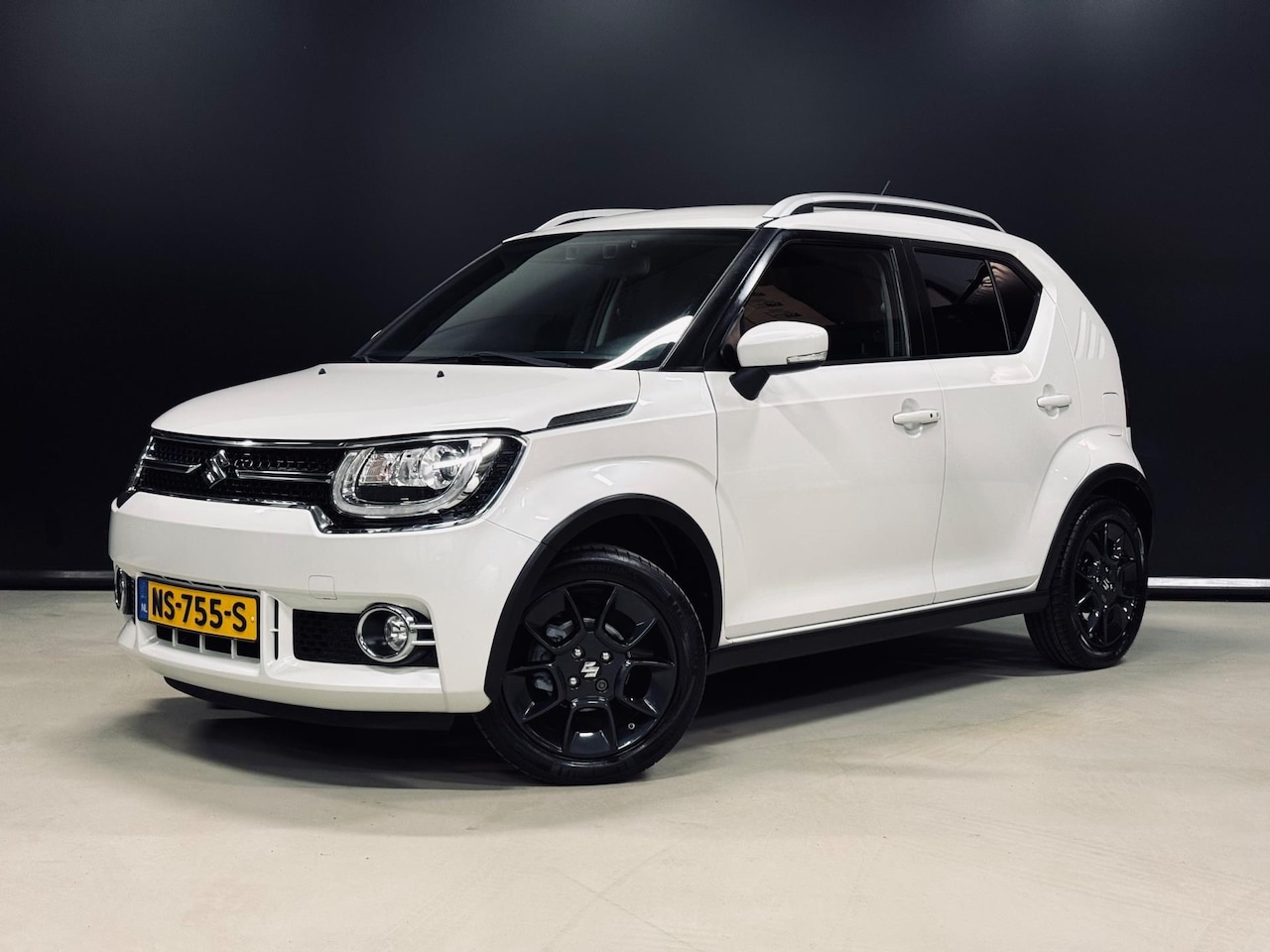 Suzuki Ignis - 1.2 Stijl Smart Hybrid 1.2 Stijl Smart Hybrid, Camera, Clima, Multistuur, Private Glas, Voll Led, Volledig Onderh - AutoWereld.nl