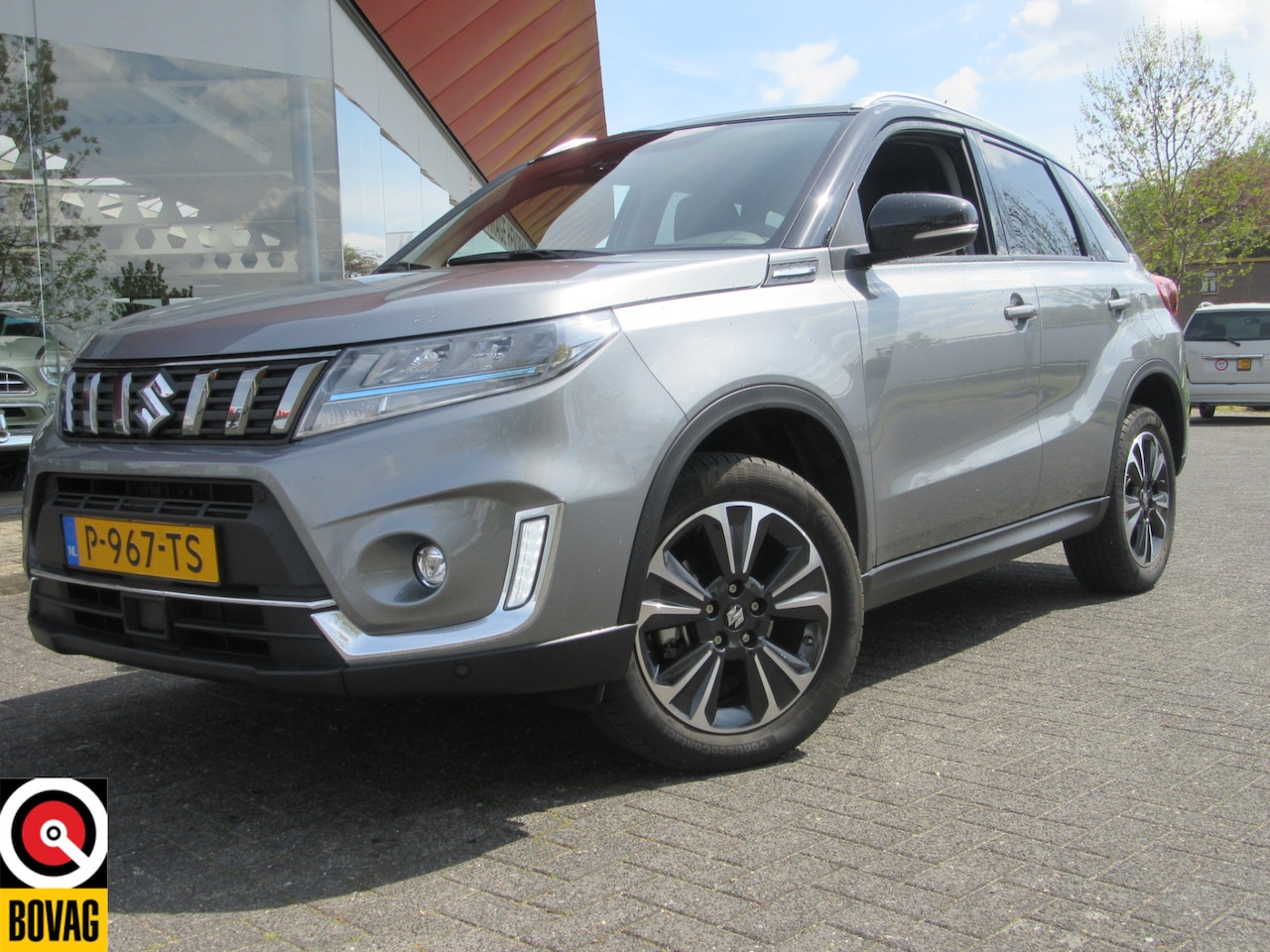 Suzuki Vitara - 1.5 Hybrid Style NAVI, CAMERA, DAB+, CARPLAY AUTOMAAT (OCCASION) - AutoWereld.nl