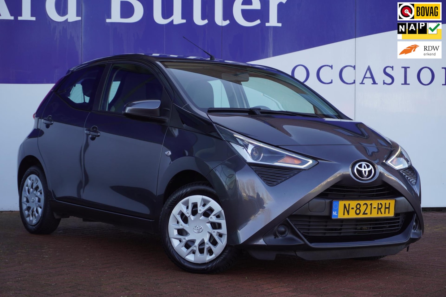 Toyota Aygo - 1.0 VVT-i x-play limited+airco+apple-carplay+camera = DECEMBER 2021= TOP AANBIEDING - AutoWereld.nl