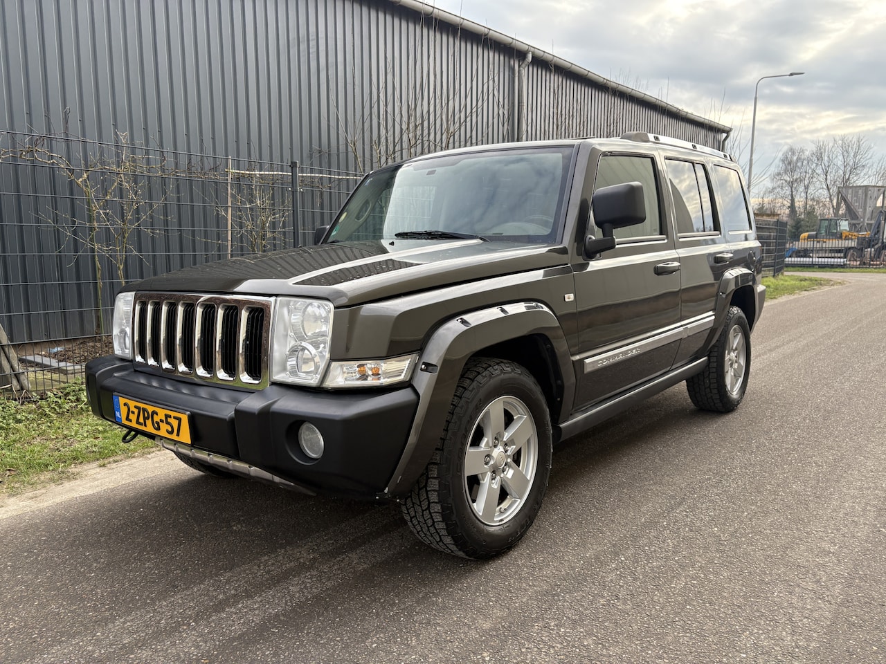 Jeep Commander - 3.0 V6 CRD Limited / AUTOMAAT / 7 PERSOONS / LEER / NAVI - AutoWereld.nl