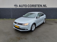 Volkswagen Jetta - 1.6TDI 105pk AUT-7 Navi Climatronic PDC a+v ECC Cruise Lmv High Executive Line BlueMotion