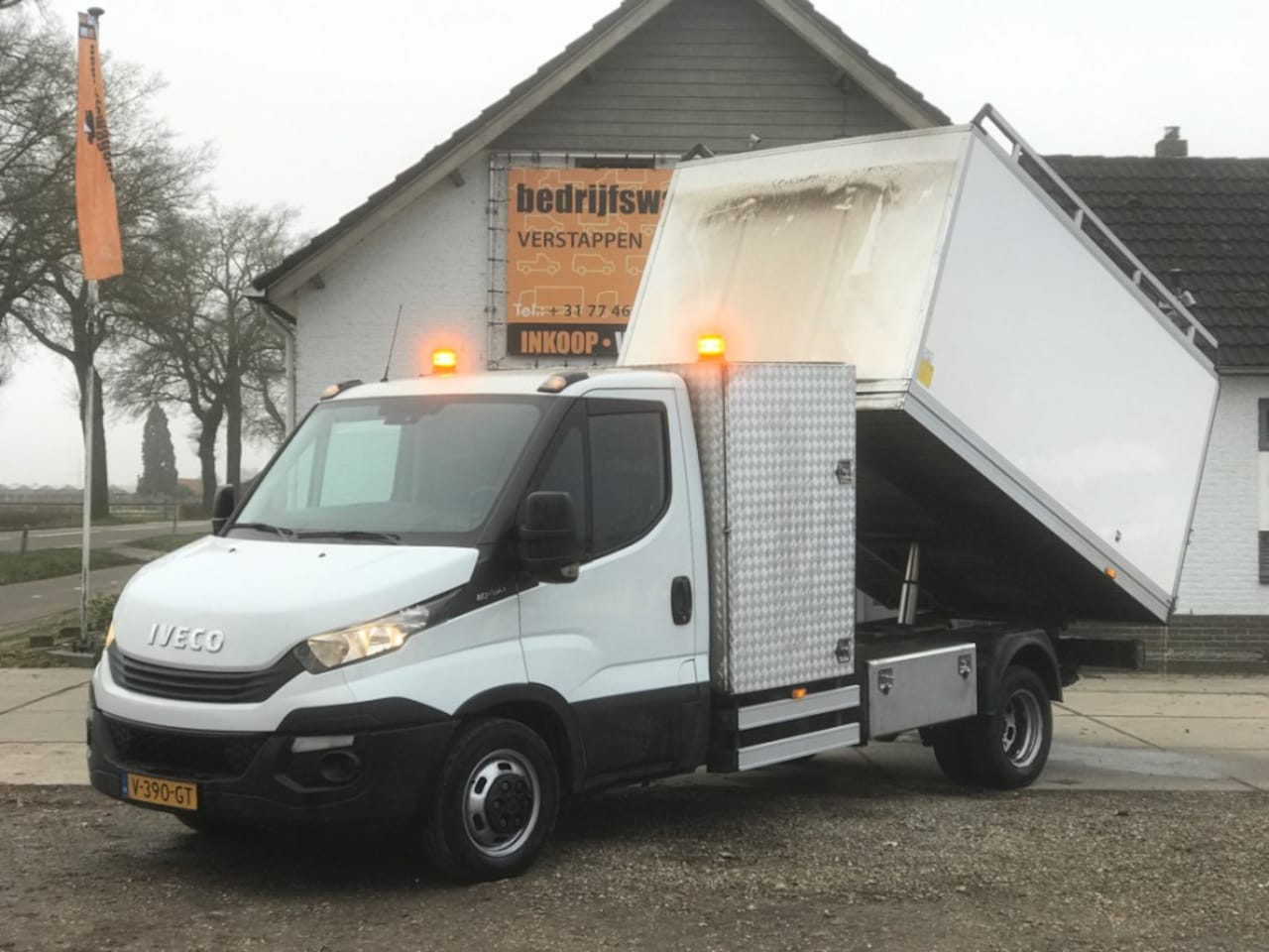 Iveco Daily - 40C15 3.0 HPi Euro 6 Kieper Kipper AC - AutoWereld.nl