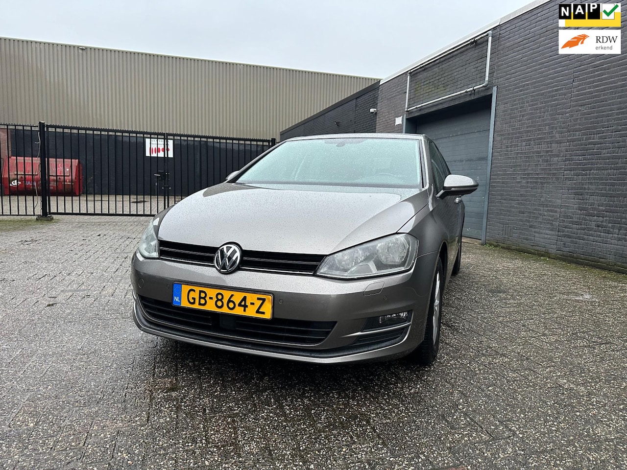 Volkswagen Golf - 1.2 TSI Highline Clima Cruise Navi PDC LM-Wielen APK NAP. - AutoWereld.nl