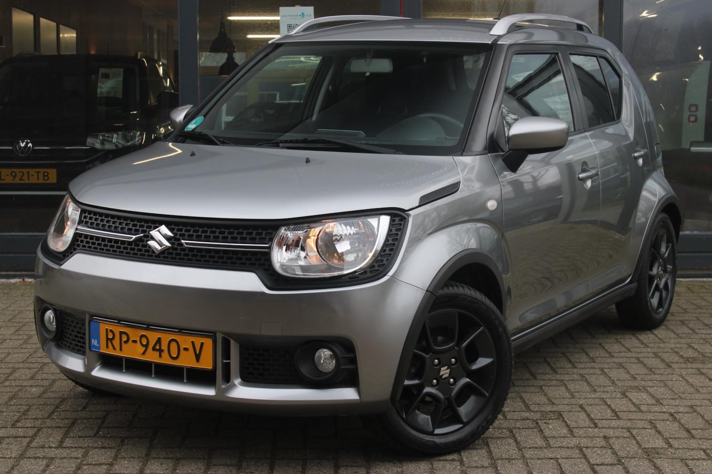 Suzuki Ignis - Select | Telefoonvoerbereiding | Achteruitrijcamera | Stoelverwarming | Navigatie| Airco | - AutoWereld.nl