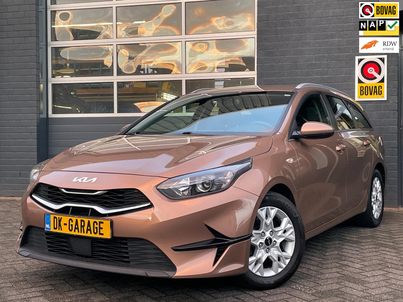 Kia Cee'd Sportswagon - Ceed 1.0 T-GDi DynamicLine|NIEUW MODEL|CARPLAY|STOEL-,STUURVERW|CAMERA|CRUISE|CLIMATE - AutoWereld.nl