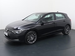 Volkswagen Golf - 1.4 eHybrid Style | 204 PK | Lichtmetalen velgen | Parkeersensoren voor en achter | Achter