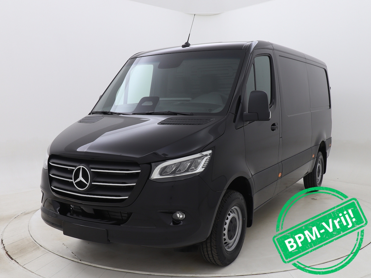 Mercedes-Benz Sprinter - 319CDI 190PK Automaat L2H1 RWD | BPM Vrij | Distronic | Alarm klasse 3 | 3,5t trekhaak voo - AutoWereld.nl