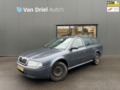 Skoda Octavia Combi - 1.6 Démarrage / Airco / Trekhaak