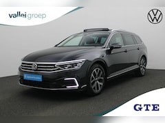 Volkswagen Passat Variant - 1.4 TSI 218PK DSG PHEV GTE Business | Panoramadak | Trekhaak | IQ Light | Navigatie Discov