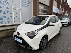 Toyota Aygo - 1.0 VVT-i x-play Camera/Sportvelg/Automaat/CarPlay/Garantie/Airco/