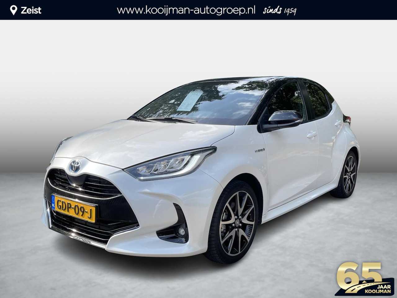 Toyota Yaris - 1.5 Hybrid Executive | Bi-tone uitvoering zwart dak | Voorstoelen verwarmd | Achteruitrij - AutoWereld.nl