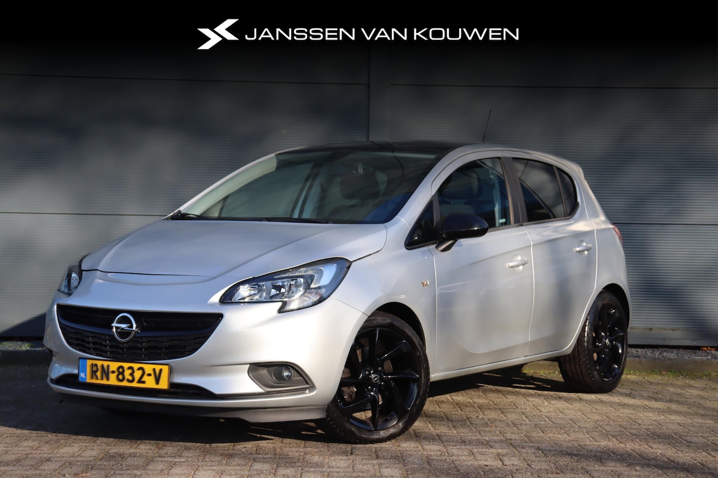 Opel Corsa - 1.0 Turbo Online Edition / Navigatie / Carplay /  Parkeersensoren - AutoWereld.nl