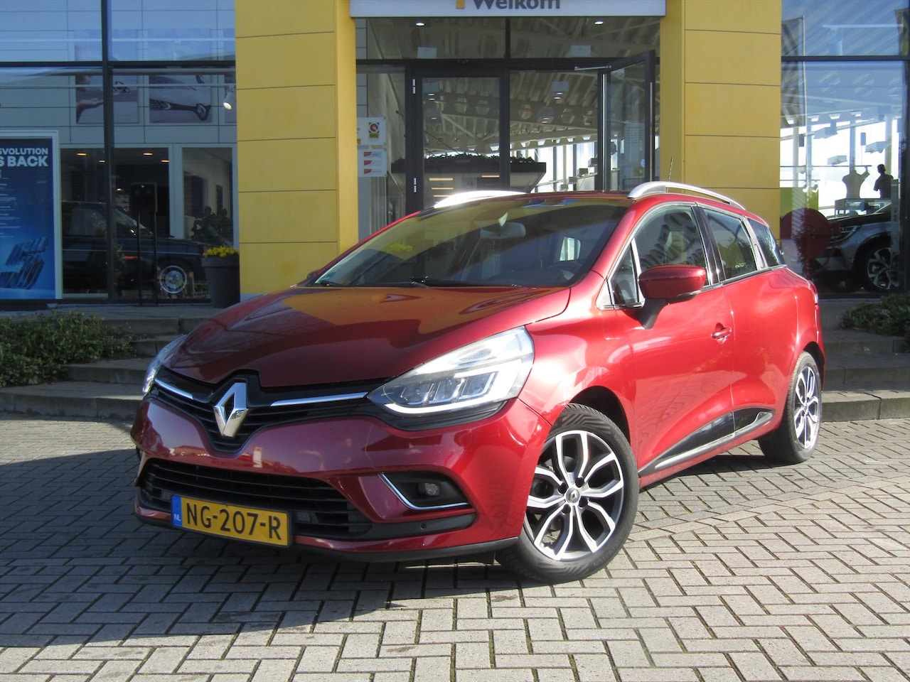 Renault Clio - TCe 90pk Intens / Trekhaak / Navigatie / Camera / Stoelverwarming - AutoWereld.nl