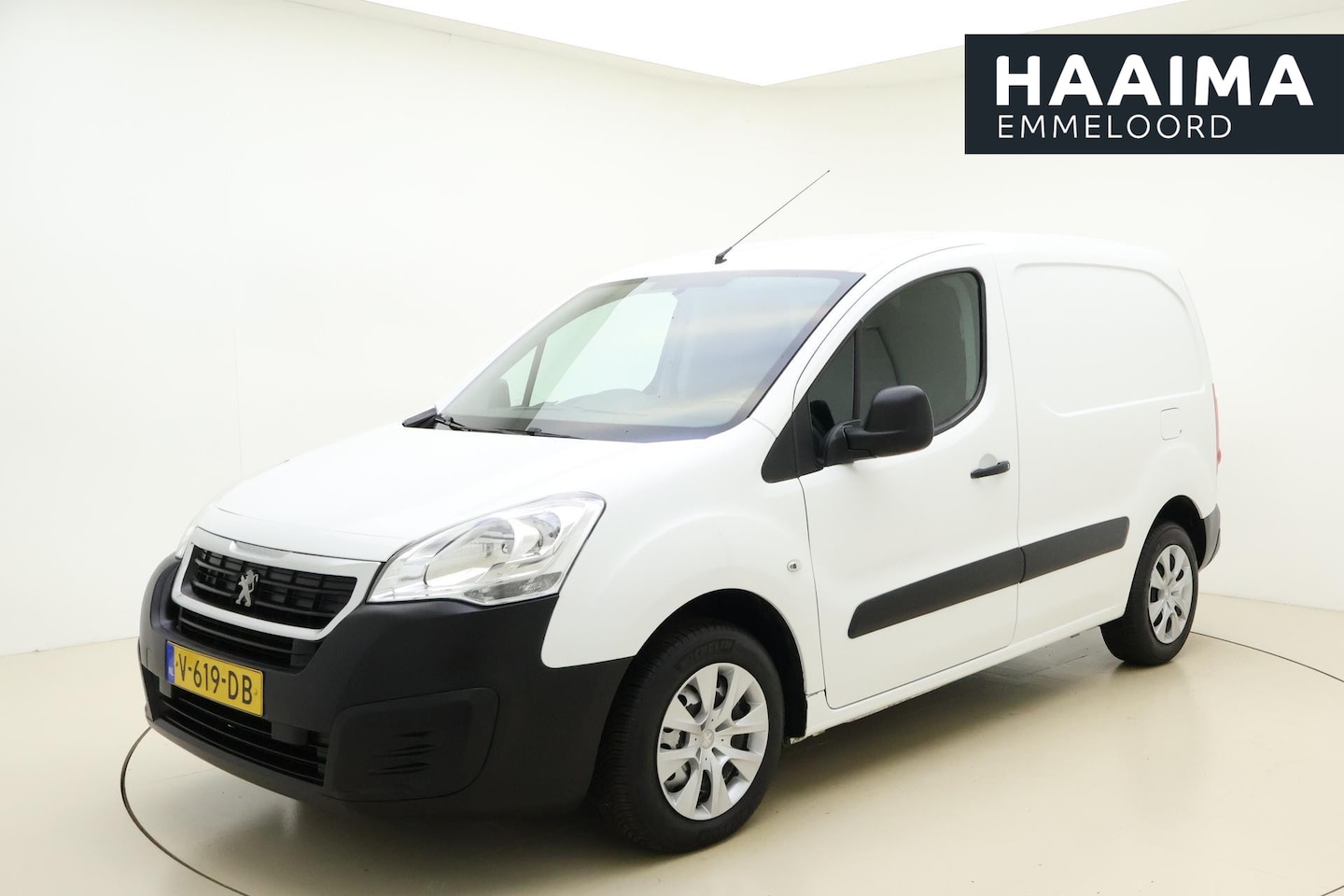 Peugeot Partner - 120 1.6 BlueHDi 75pk L1 XR | Airconditioning | Parkeersensoren | Cruise Control | Elektris - AutoWereld.nl