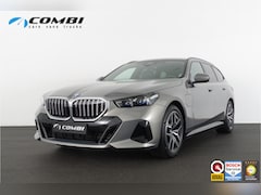 BMW 5-serie Touring - 530e M Sport > Oxid grau/Iconic Glow/Panorama/Ventilatie/Head-up/360°/H&K