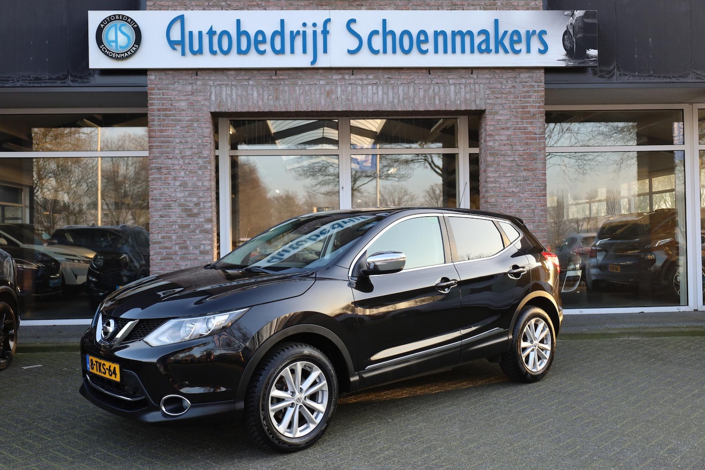 Nissan Qashqai - 1.2 Connect Edition PANO TREKHAAK CAMERA NAVI DAB 2xPDC CLIMA 17"LMV - AutoWereld.nl