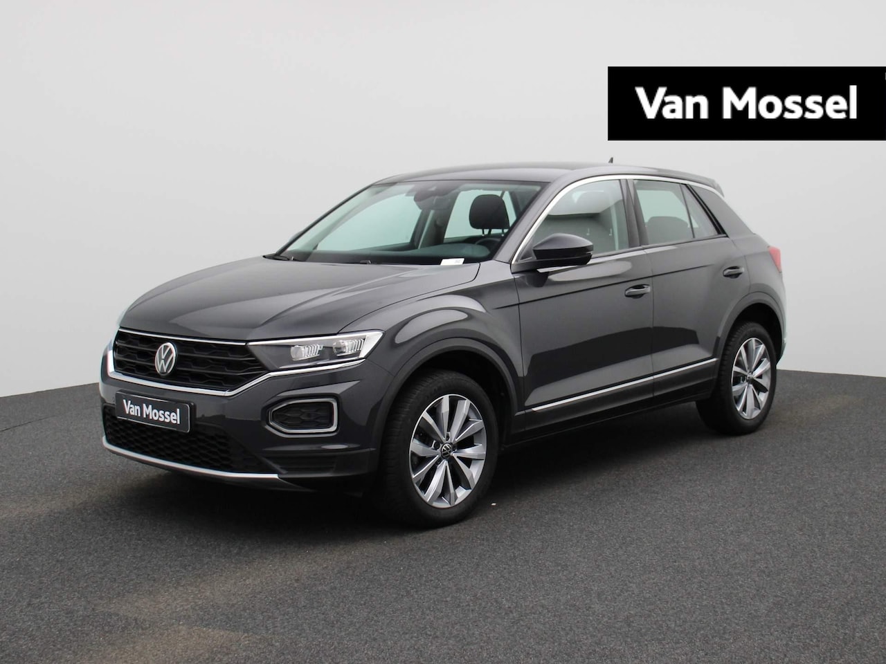 Volkswagen T-Roc - 1.5 TSI Style 150 PK | Automaat | Stoelverwarming | LED+ | Blind Spot | Airco | Parkeersen - AutoWereld.nl