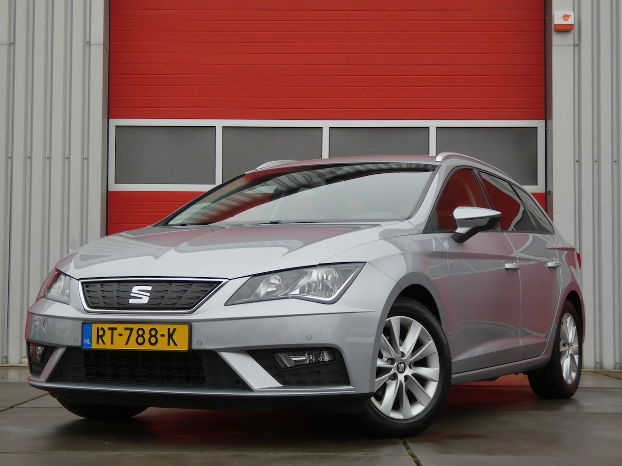 Seat Leon ST - 1.0 EcoTSI Style Business Intense/ lage km/ zeer mooi! - AutoWereld.nl