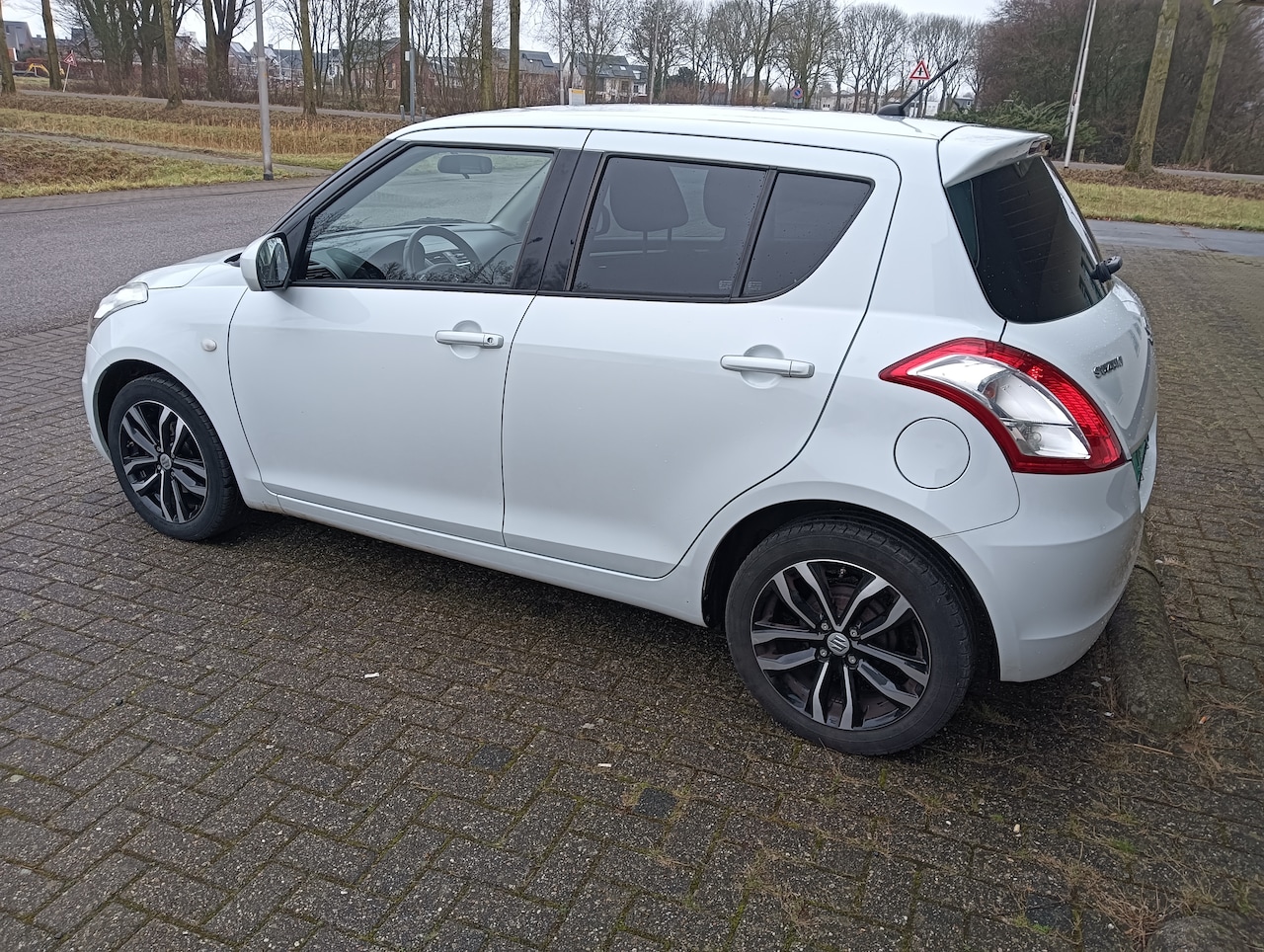 Suzuki Swift - 1.2 Comfort EASSS Airco. 5 deuren. Topstaat. - AutoWereld.nl