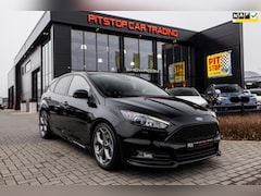 Ford Focus - 2.0 ST, 250 PK, Xenon, Sony Audio, Cruise, Stoelverwarming