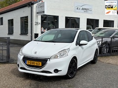 Peugeot 208 - 1.2 VTi Active Panoramadak, navi, airco