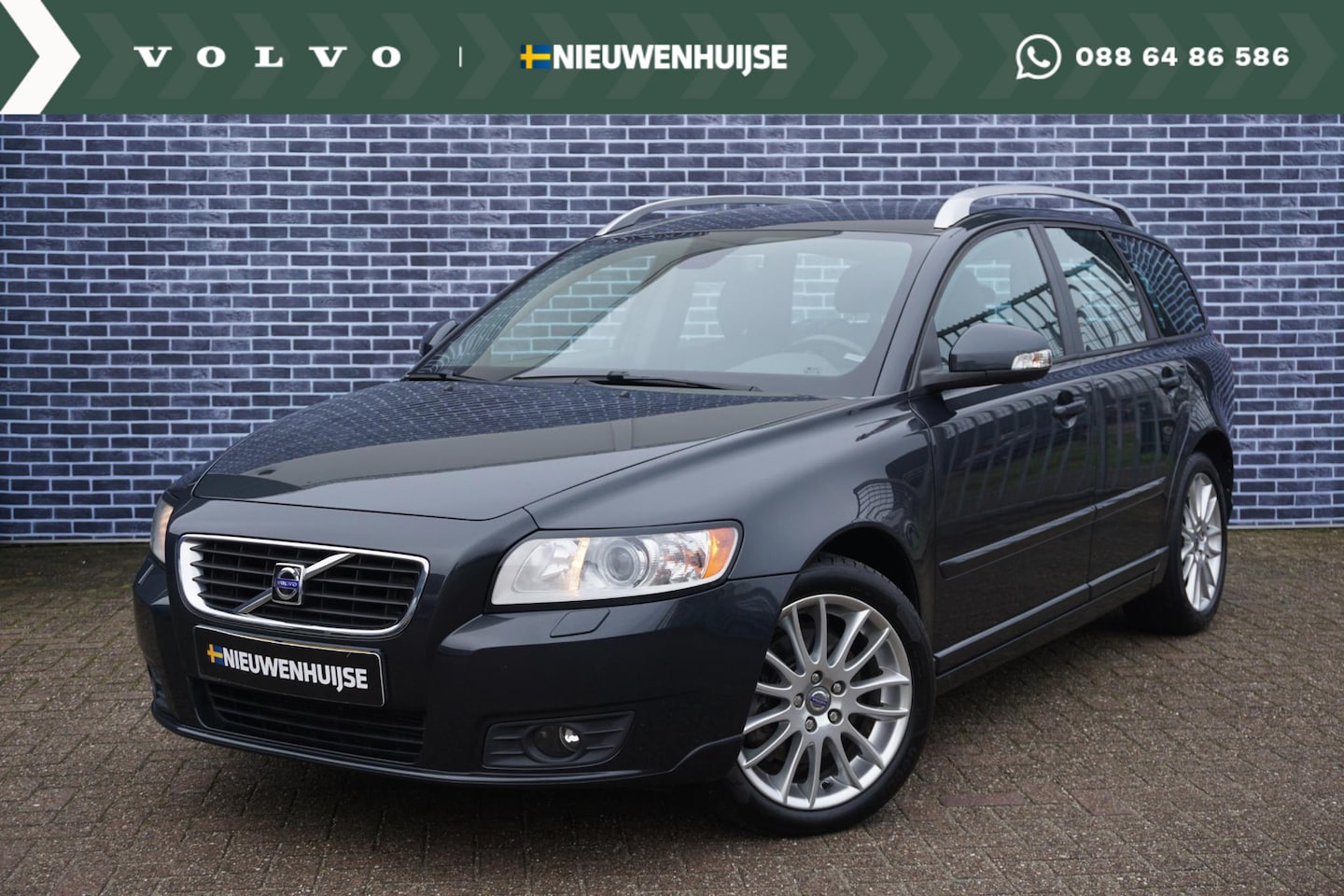 Volvo V50 - 2.4i Edition II 170PK | Trekhaak | Bluetooth | Parkeersensoren | Leder | Cruise Controle | - AutoWereld.nl