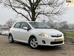 Toyota Auris - 1.8 Full Hybrid Aspiration | Cruise + Clima + Navi nu € 6.975,