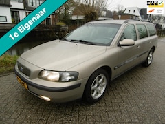 Volvo V70 - 2.4 Comfort Leder Clima Trekhaak 1800kg Youngtimer