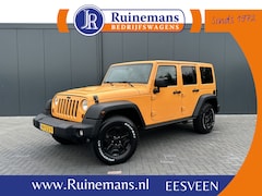 Jeep Wrangler Unlimited - 2.8 CRD 200 PK AUTOMAAT / GRIJS KENTEKEN / TREKHAAK / ECC / CRUISE / NETTE AUTO