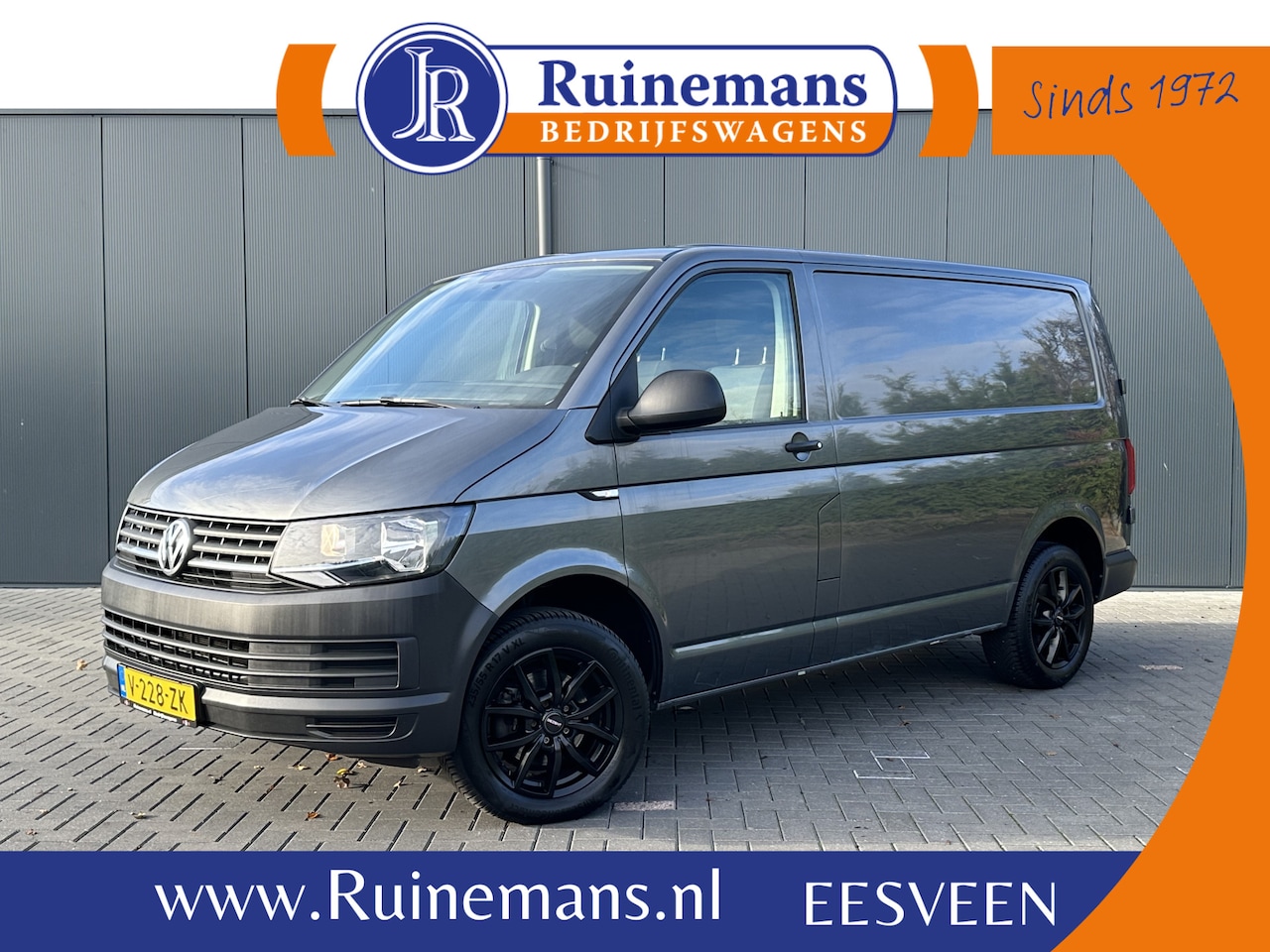 Volkswagen Transporter - 2.0 TDI / L1H1 / 1e EIGENAAR / AIRCO / CRUISE / BLUETOOTH / LMV / 3-ZITS - AutoWereld.nl