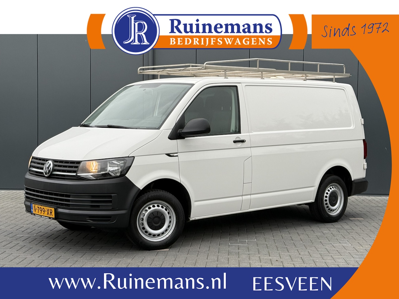 Volkswagen Transporter - 2.0 TDI / L1H1 / 1e EIG. / IMPERIAAL / TREKHAAK / AIRCO / 3-ZITS - AutoWereld.nl