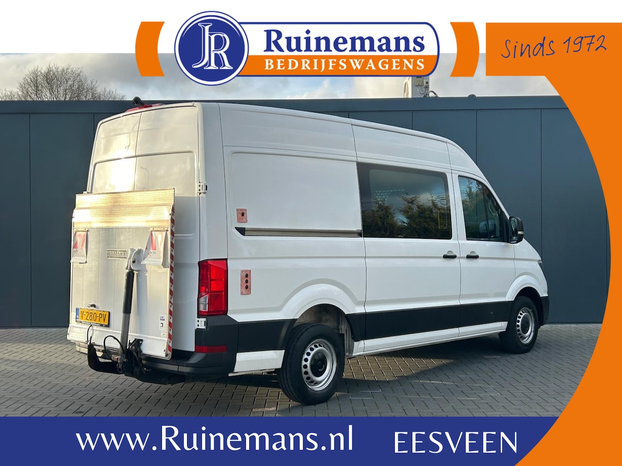 Volkswagen Crafter - 2.0 TDI / L3H3 / DHOLLANDIA LAADKLEP / CAMERA / AIRCO / CRUISE / NAVI / 3-ZITS - AutoWereld.nl