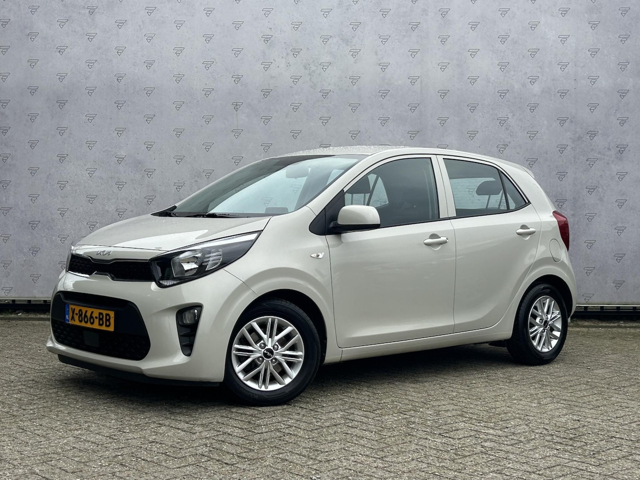 Kia Picanto - 1.0 DPi DynamicLine Automaat | Camera | Cruise | Apple Carplay & Android Auto | LMV | - AutoWereld.nl