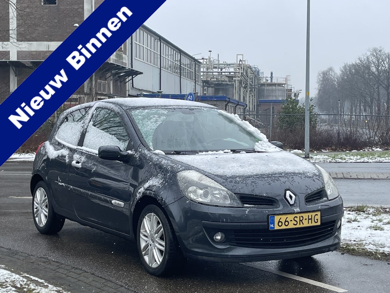 Renault Clio - 1.6-16V Initiale | Luxe uitvoering | Lederen Bekleding | Airco | Stoelverwarming - AutoWereld.nl