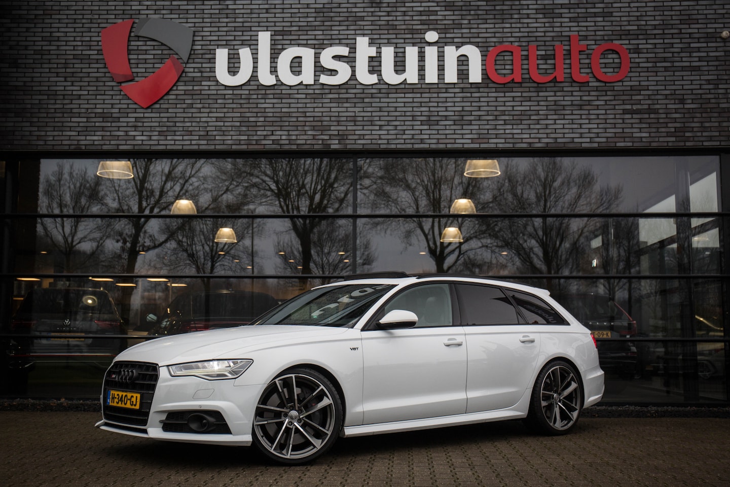 Audi S6 - Avant 4.0 TFSI V8 S6 Pro Line Plus 450PK , Milltek, Pano, Adap. Cruise, Luchtvering - AutoWereld.nl