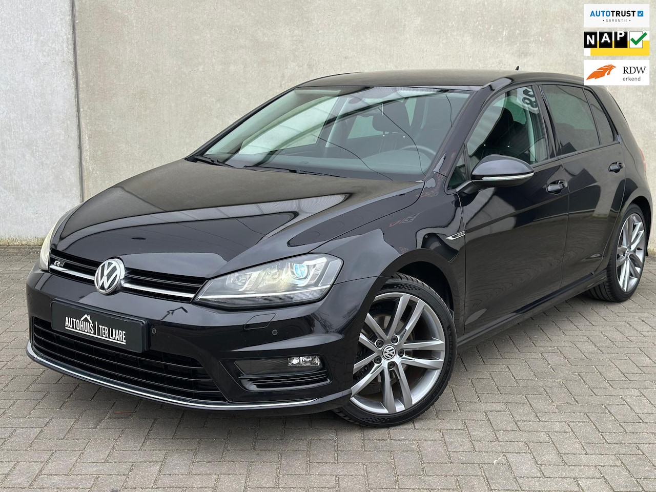 Volkswagen Golf - 1.4 TSI R-Line Standkachel Carplay 18' Garantie - AutoWereld.nl