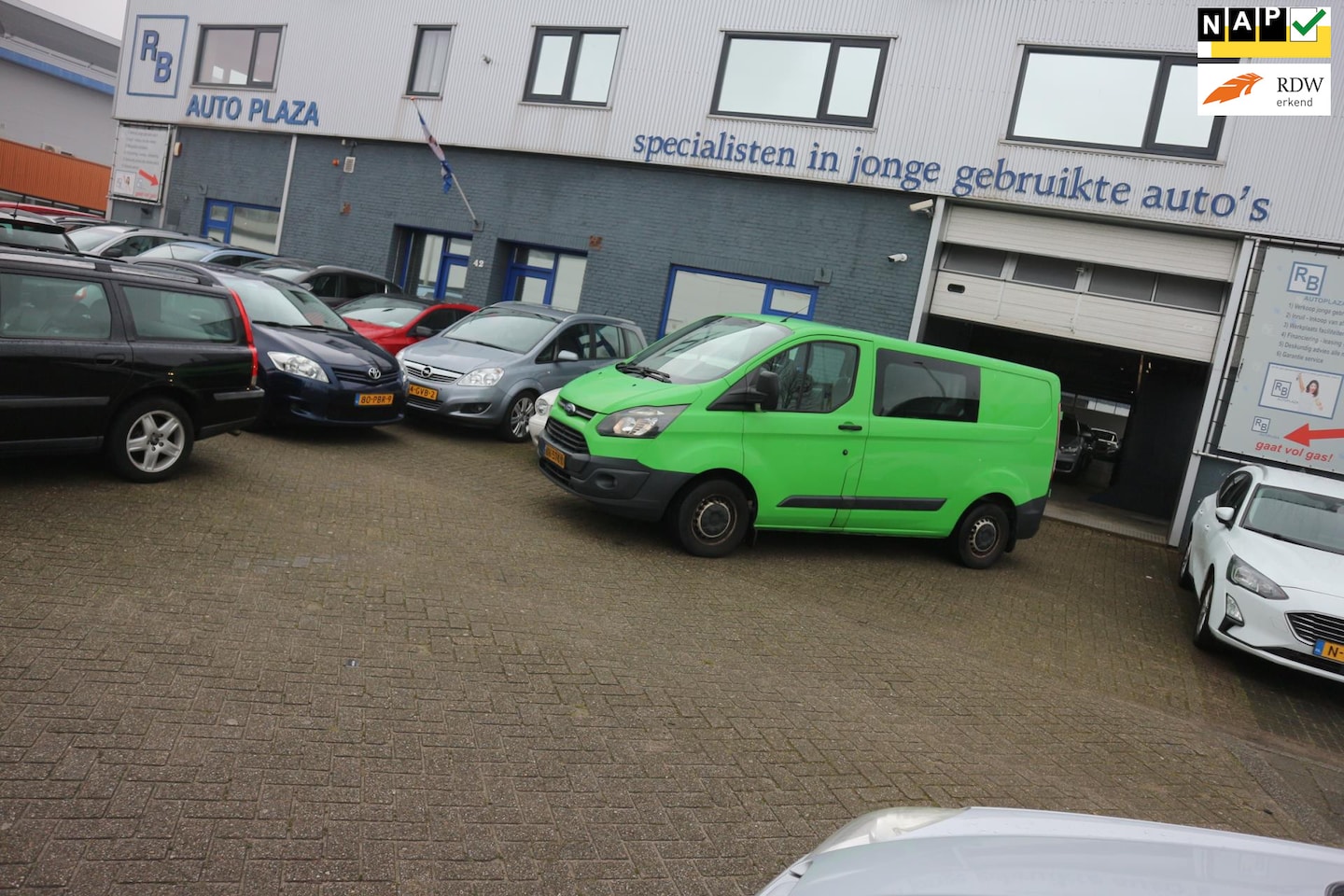 Ford Transit Custom - 270 2.2 TDCI L1H1 DUBBEL CABINE / 6 ZITPLAATSEN ! ! ! - AutoWereld.nl