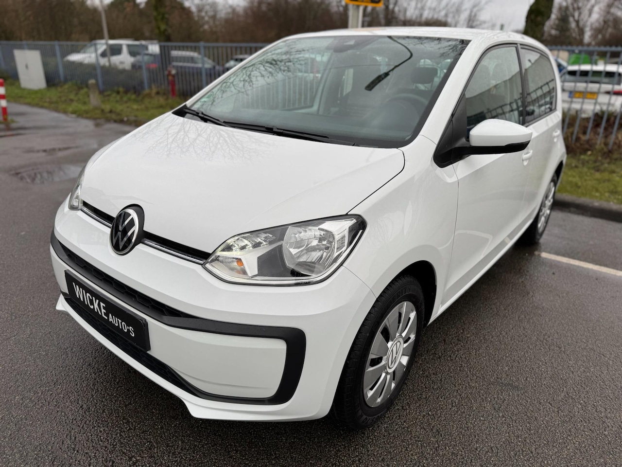 Volkswagen Up! - 1.0 5 deurs 2021 incl BTW Airco 65 PK Lane assist - AutoWereld.nl