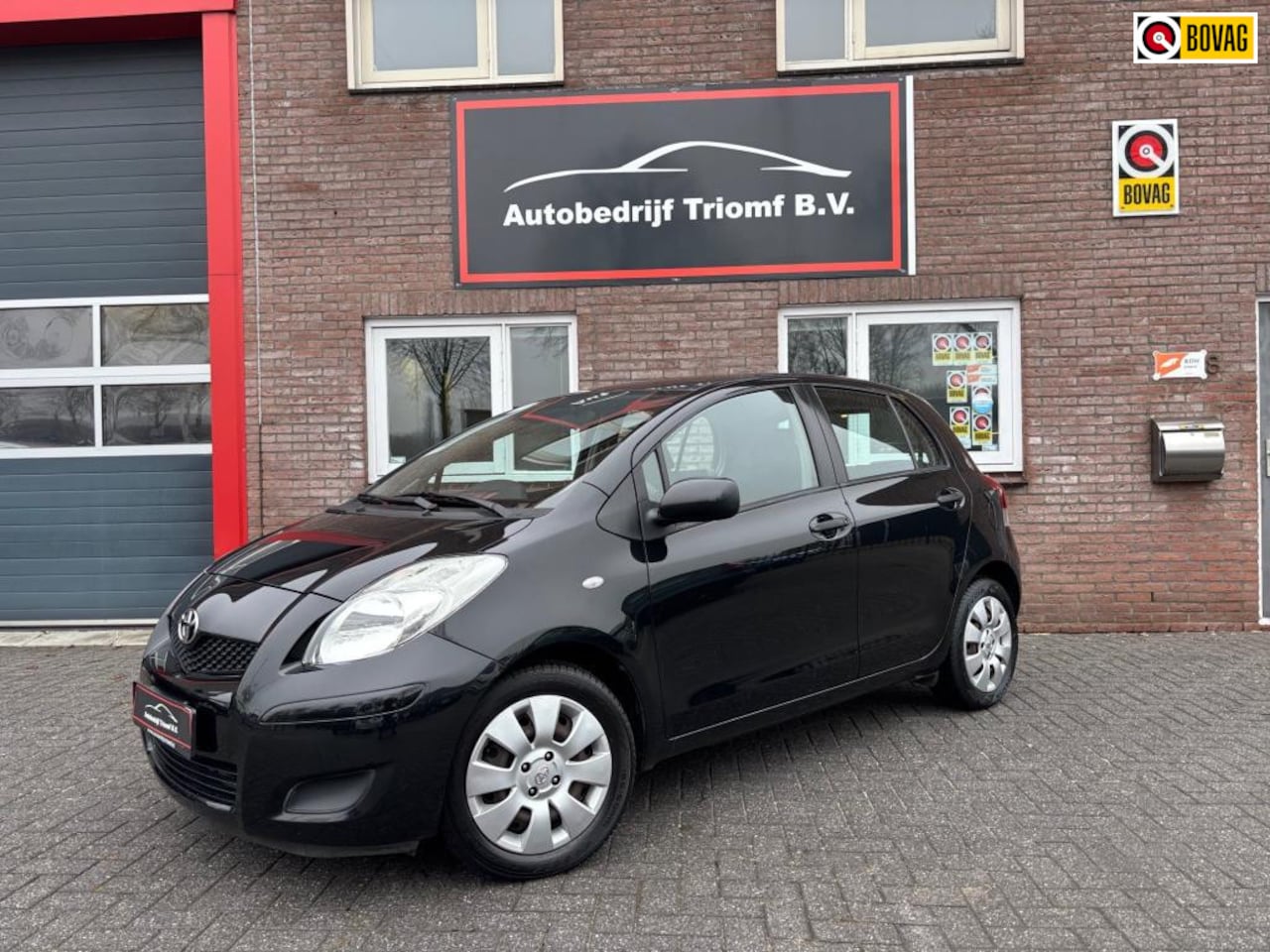 Toyota Yaris - 1.3 101 PK ECO - AIRCO - ELEKTRISCH PAKKET - AutoWereld.nl