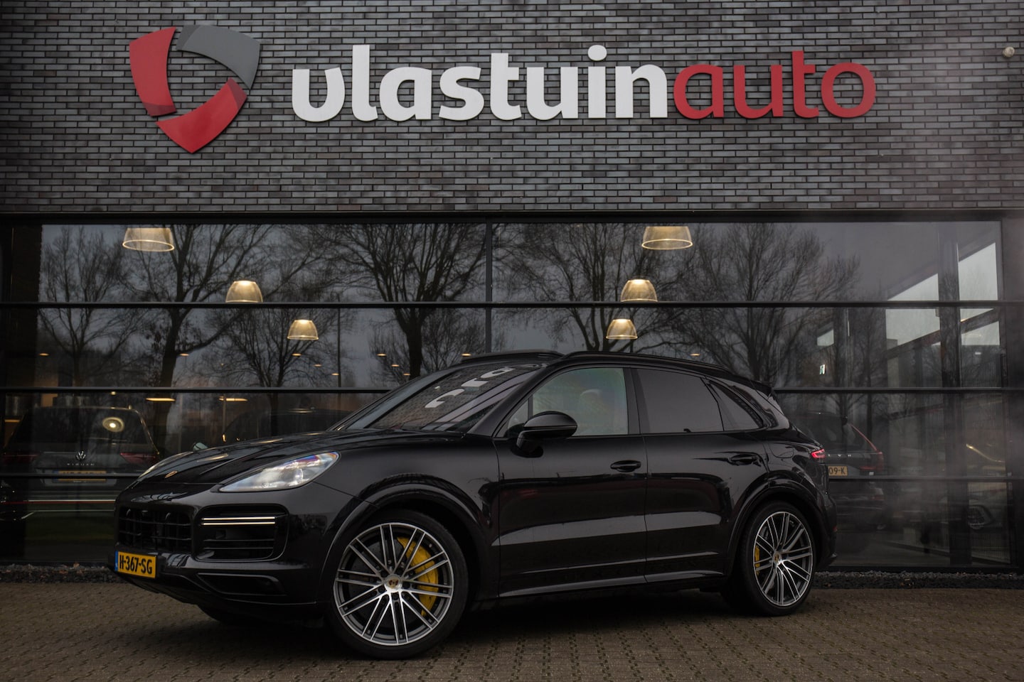 Porsche Cayenne - 4.0 Turbo S E-Hybrid , Pano, Luchtvering, Nachtzicht, HUD, Burmester, - AutoWereld.nl