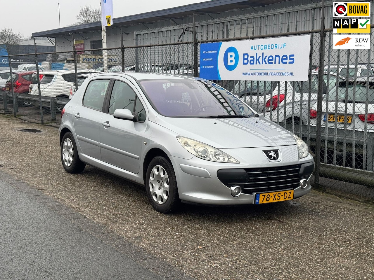 Peugeot 307 - 1.6-16V Premium | Airco | Cruise | Trekhaak - AutoWereld.nl