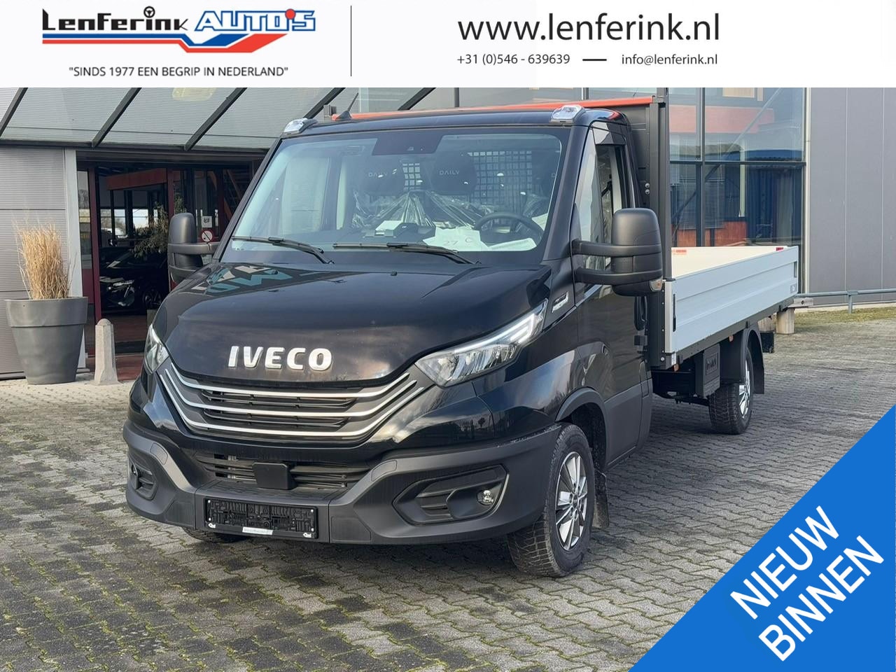 Iveco Daily - 35S18 180 pk Aut. Pick Up / Open Laadbak Airpro Luchtvering, 16" LMV, Navi, Trekhaak 3.500 - AutoWereld.nl