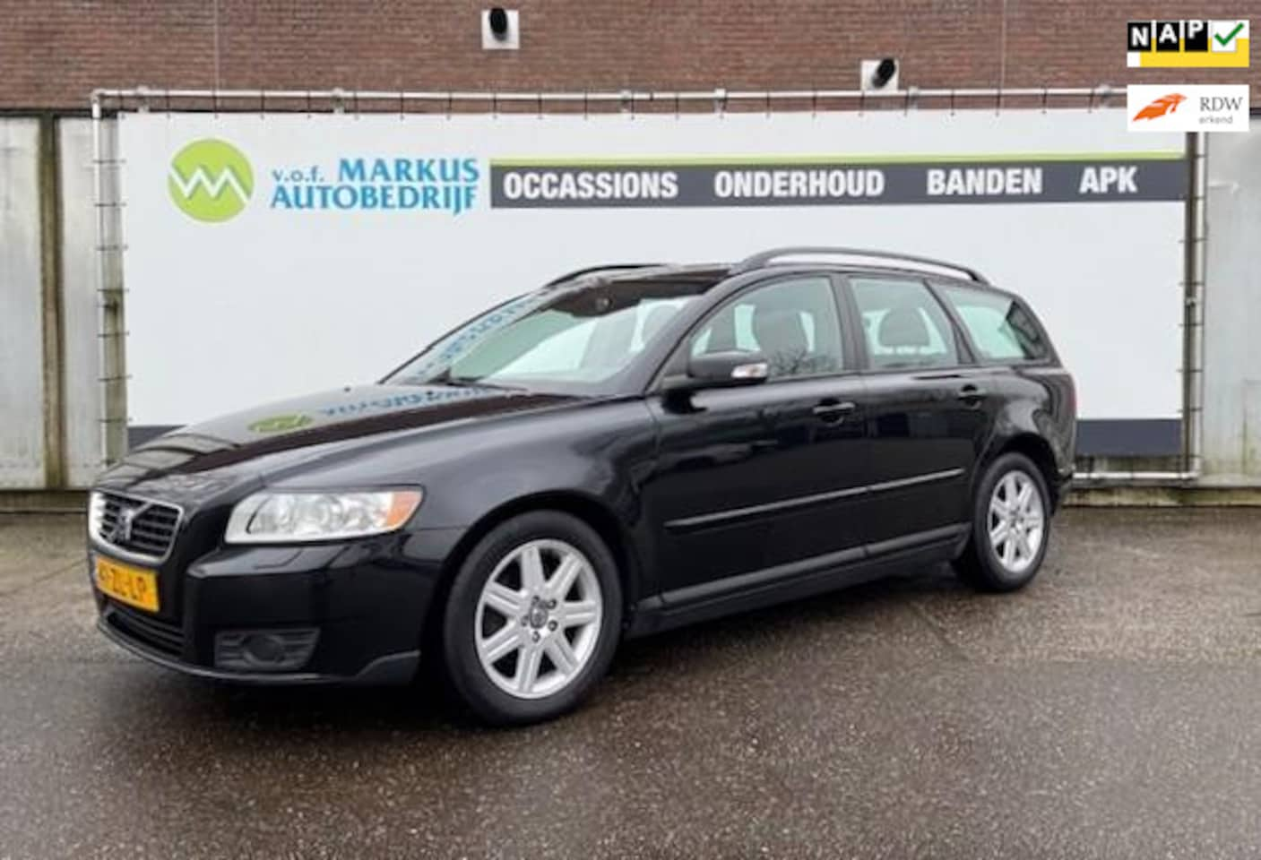 Volvo V50 - 1.8 Edition II|Dealer onderhouden|Trekhaak|Bluetooth Parrot - AutoWereld.nl