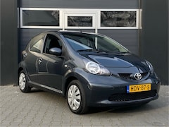 Toyota Aygo - 1.0-12V + Toyota Aygo 1.0 Airco 5DR Grijs NEW APK ✅ Dealer onderhouden