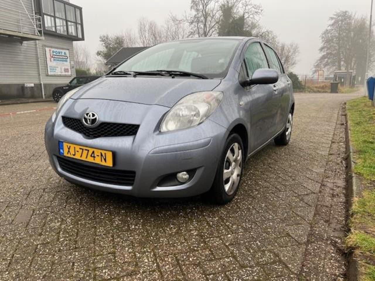 Toyota Yaris - 1.3 VVT-i Aspiration 1.3 VVTi Aspiration - AutoWereld.nl