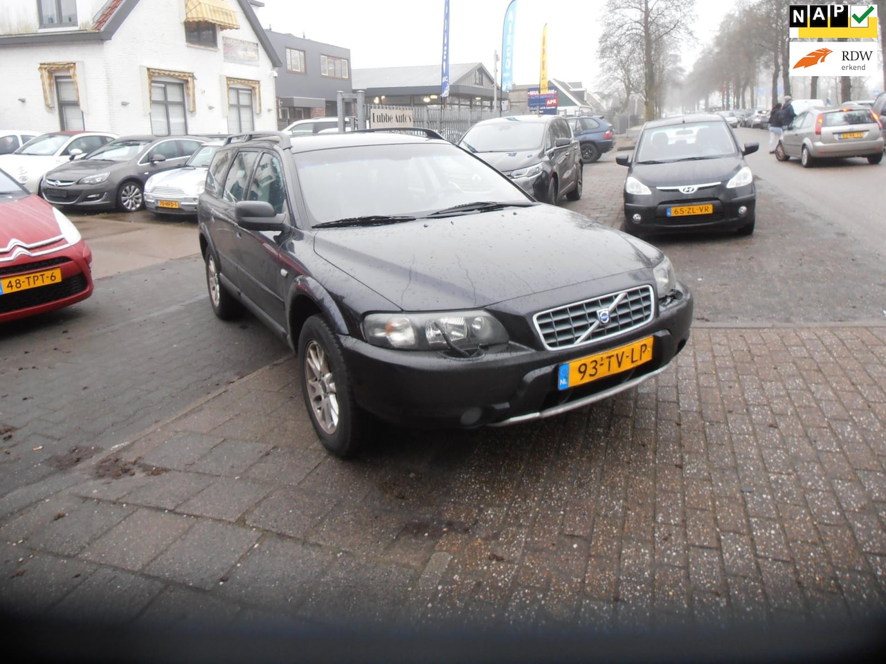 Volvo XC70 - 2.5 T autom leer(zeer netjes)nap apk - AutoWereld.nl