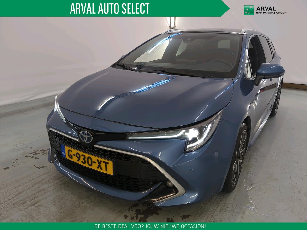 Toyota Corolla Touring Sports - 2.0 Hybrid 184pk Automaat Executive | Panoramadak | Leder / Alcantara | 18" | Navi | Apple - AutoWereld.nl