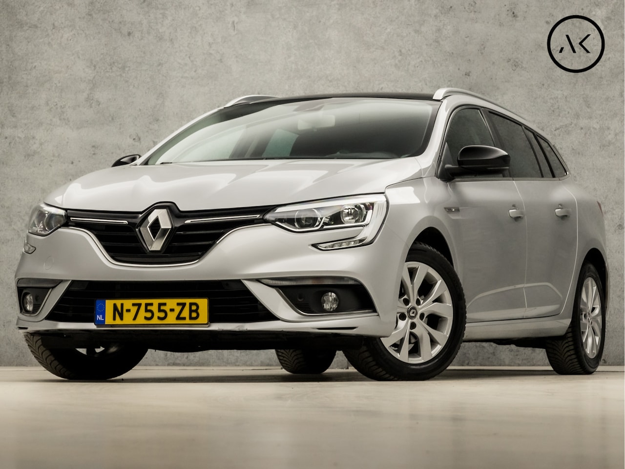 Renault Mégane Estate - 1.3 TCe Limited Automaat (APPLE CARPLAY, NAVIGATIE, DIGITAL COCKPIT, CAMERA, GETINT GLAS, - AutoWereld.nl